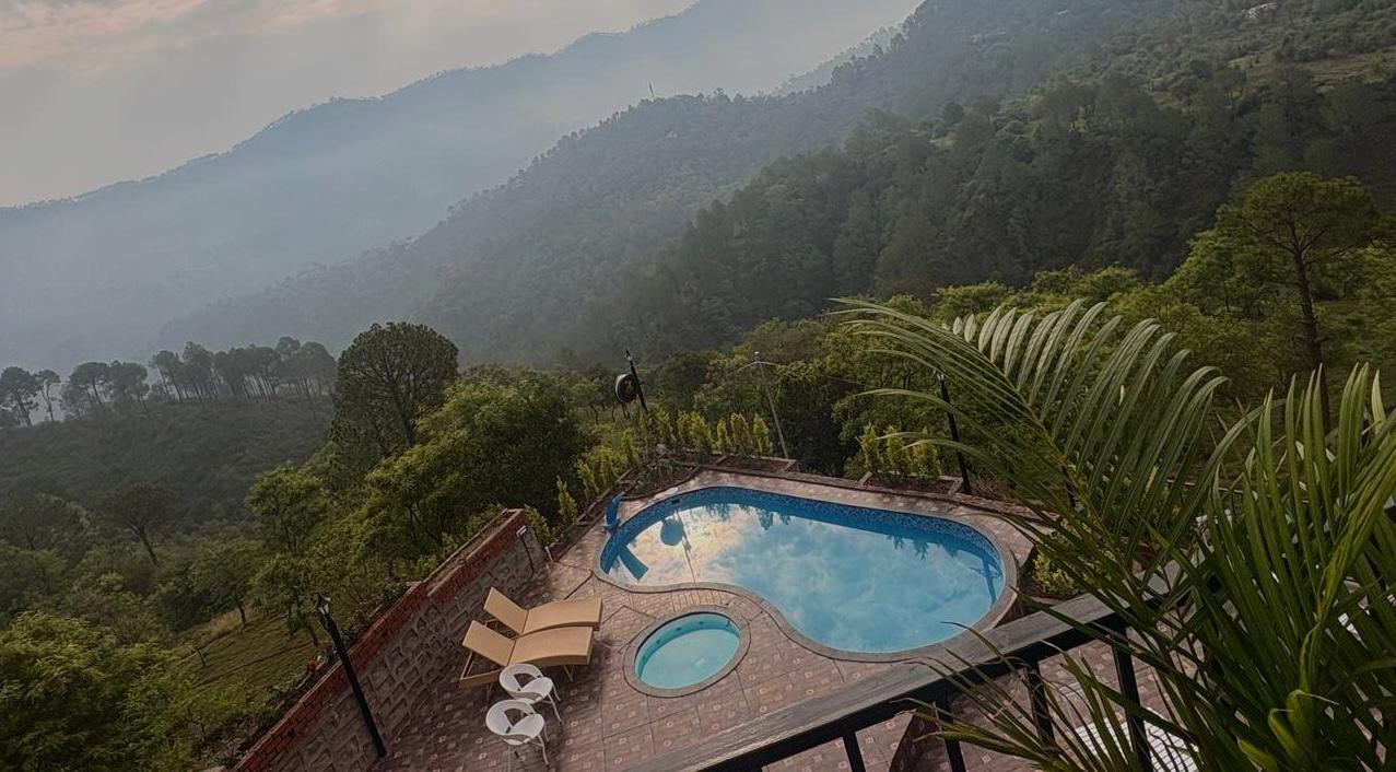 Infinity horizon pool